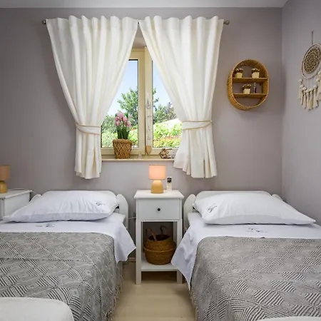 Vidova Villa *